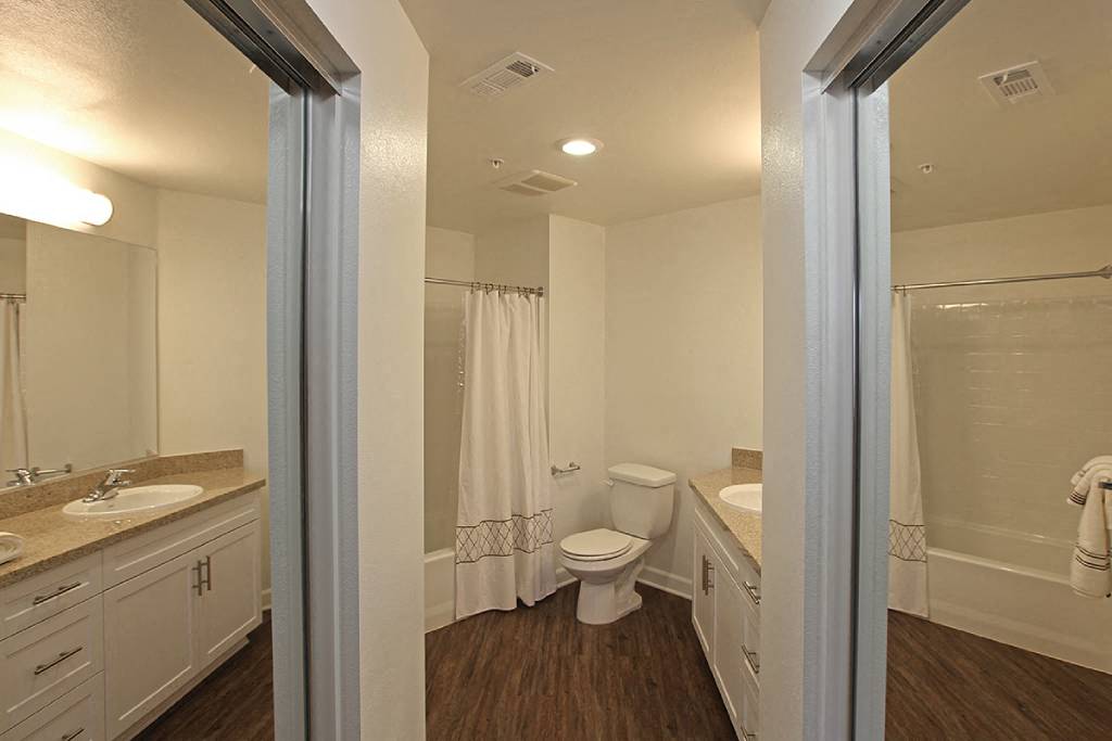 Senior Housing - Monaco Apartments Image 24