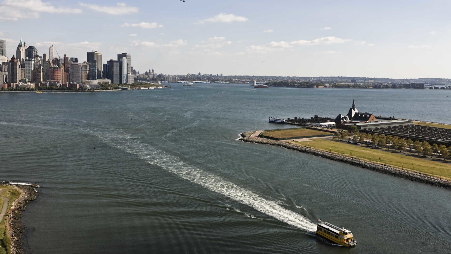 Portside Towers Image 18