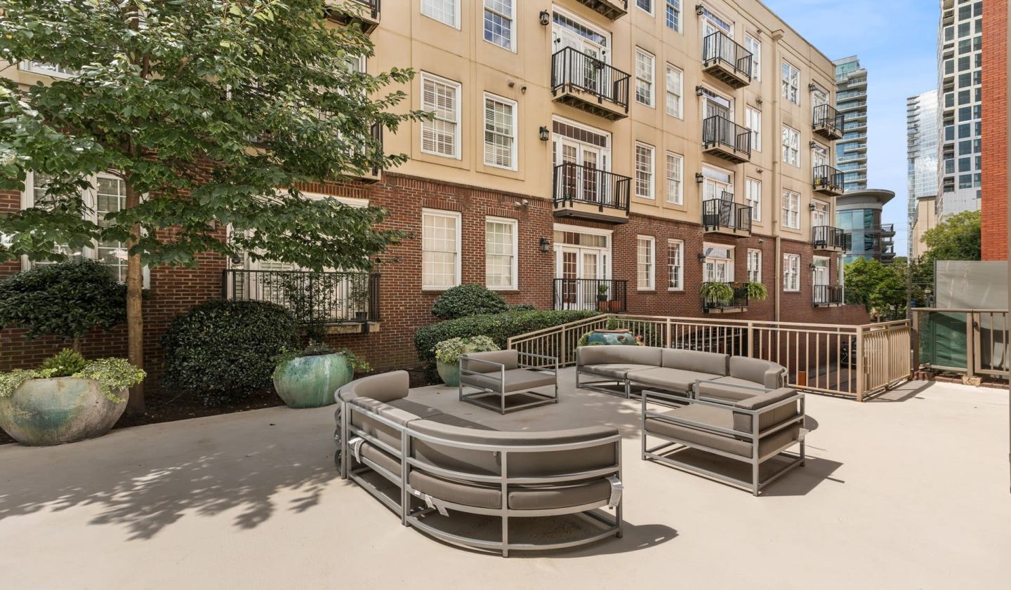 1045 on the Park Apartment Homes Image 11