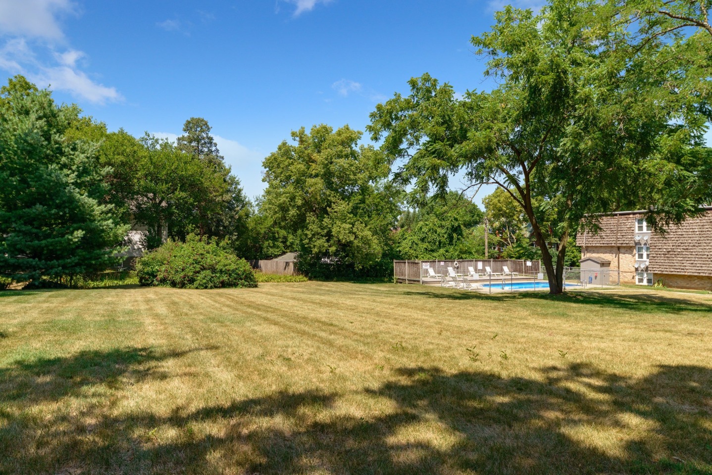The 4220 Grand Apartments Image 10