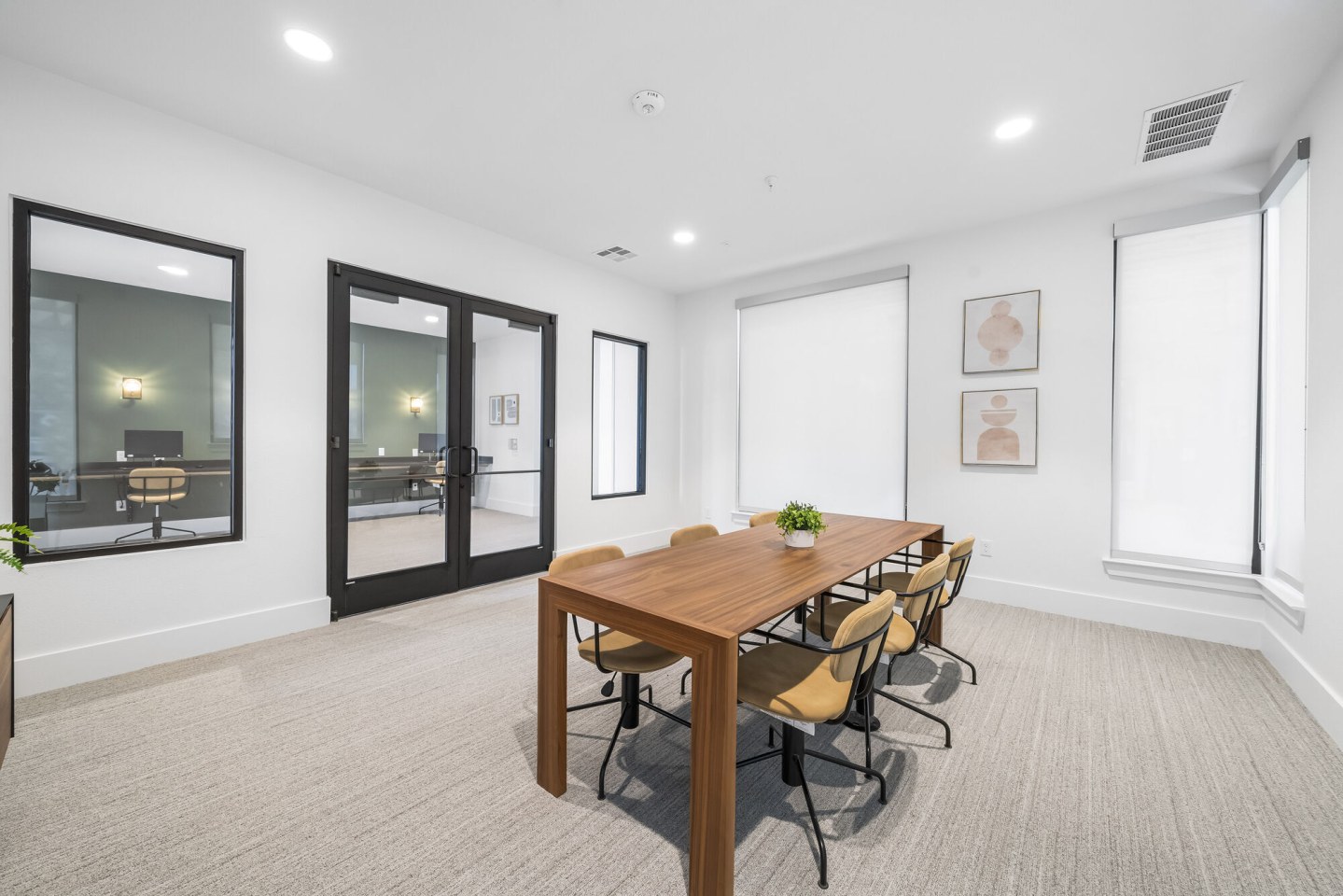 Abacus West Image 30