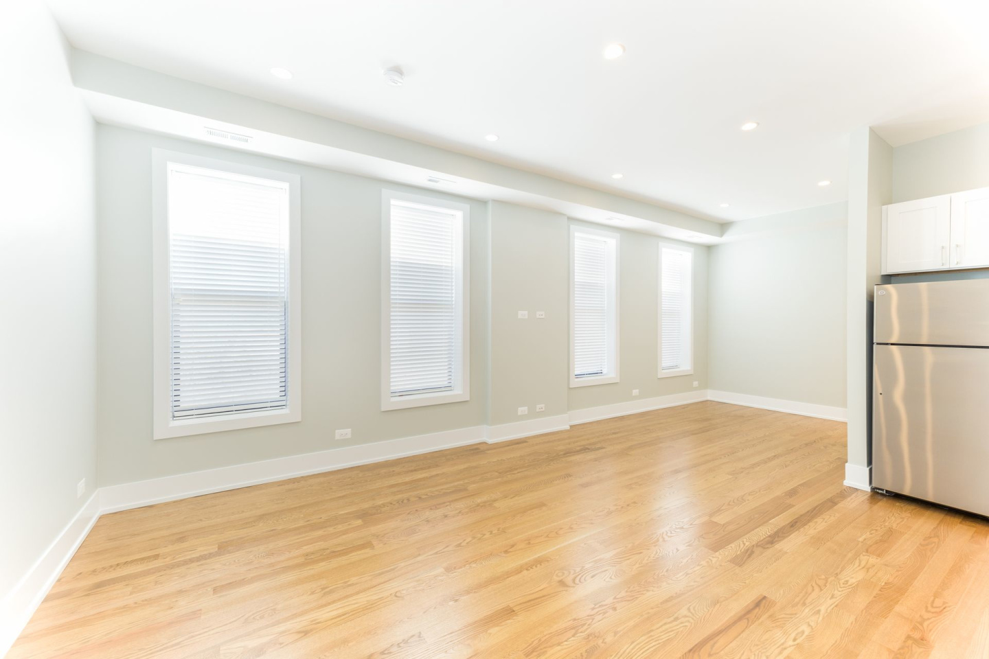 2047 North Hoyne Ave. Image 4
