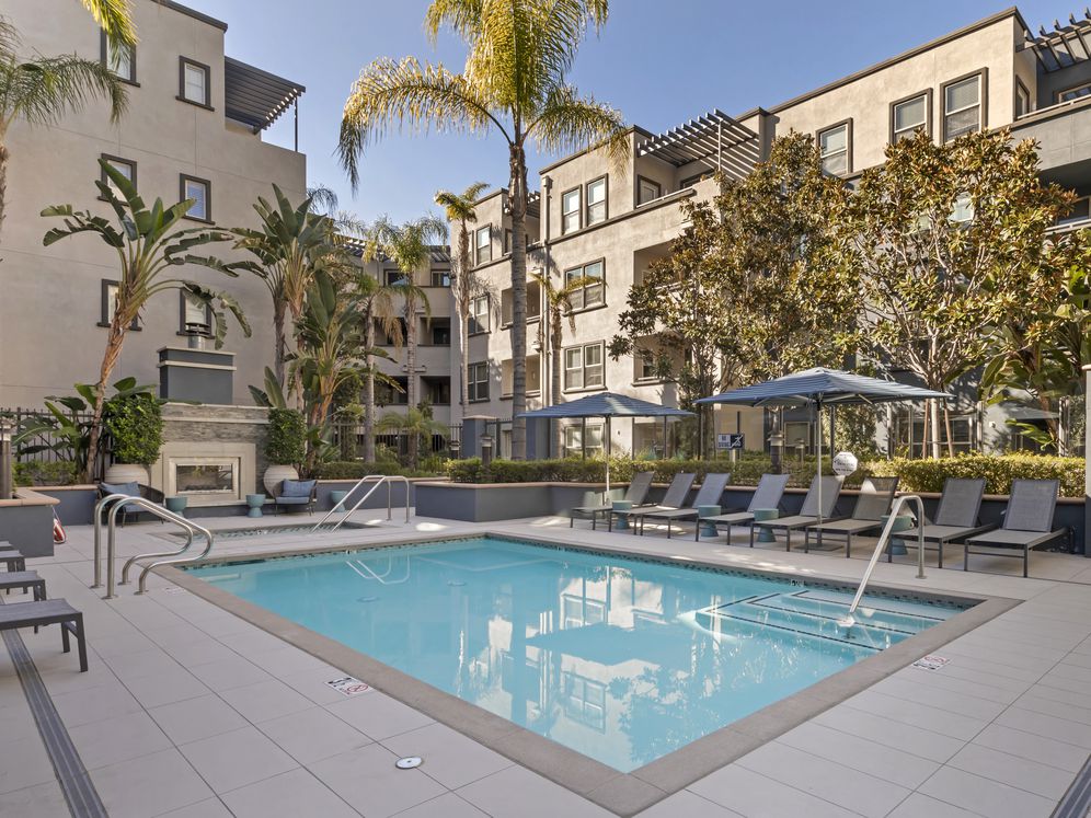 Avalon Encino Image 29