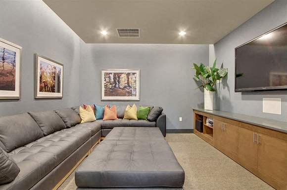 Compass Apartments Image 15
