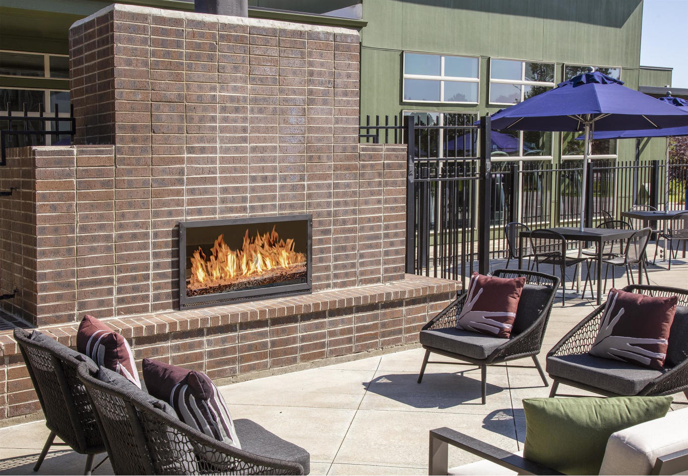 RockVue Apartments Image 4