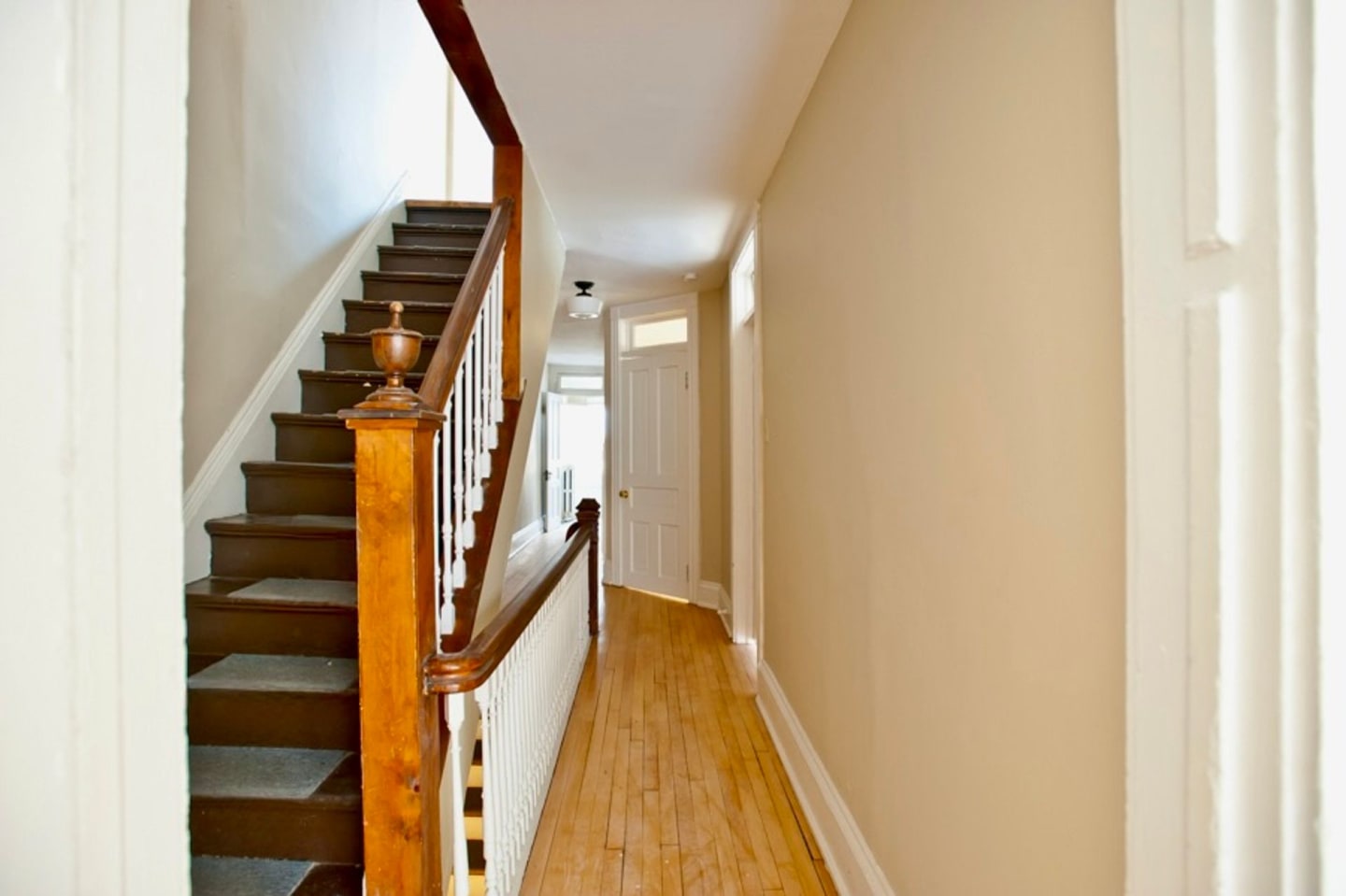 2216 E Ivanhoe Place Image 11