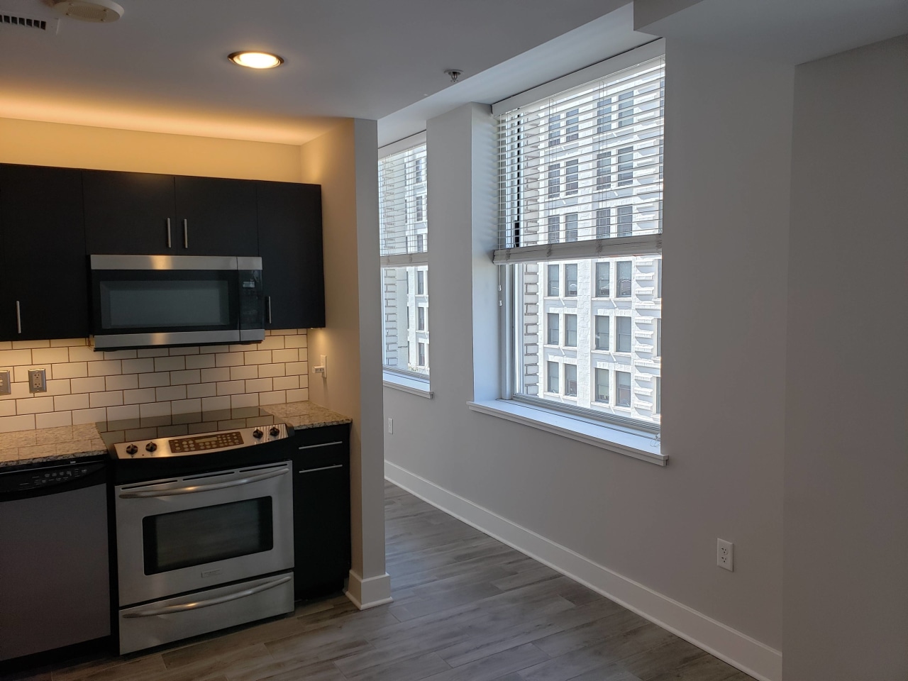 909 Walnut Image 8