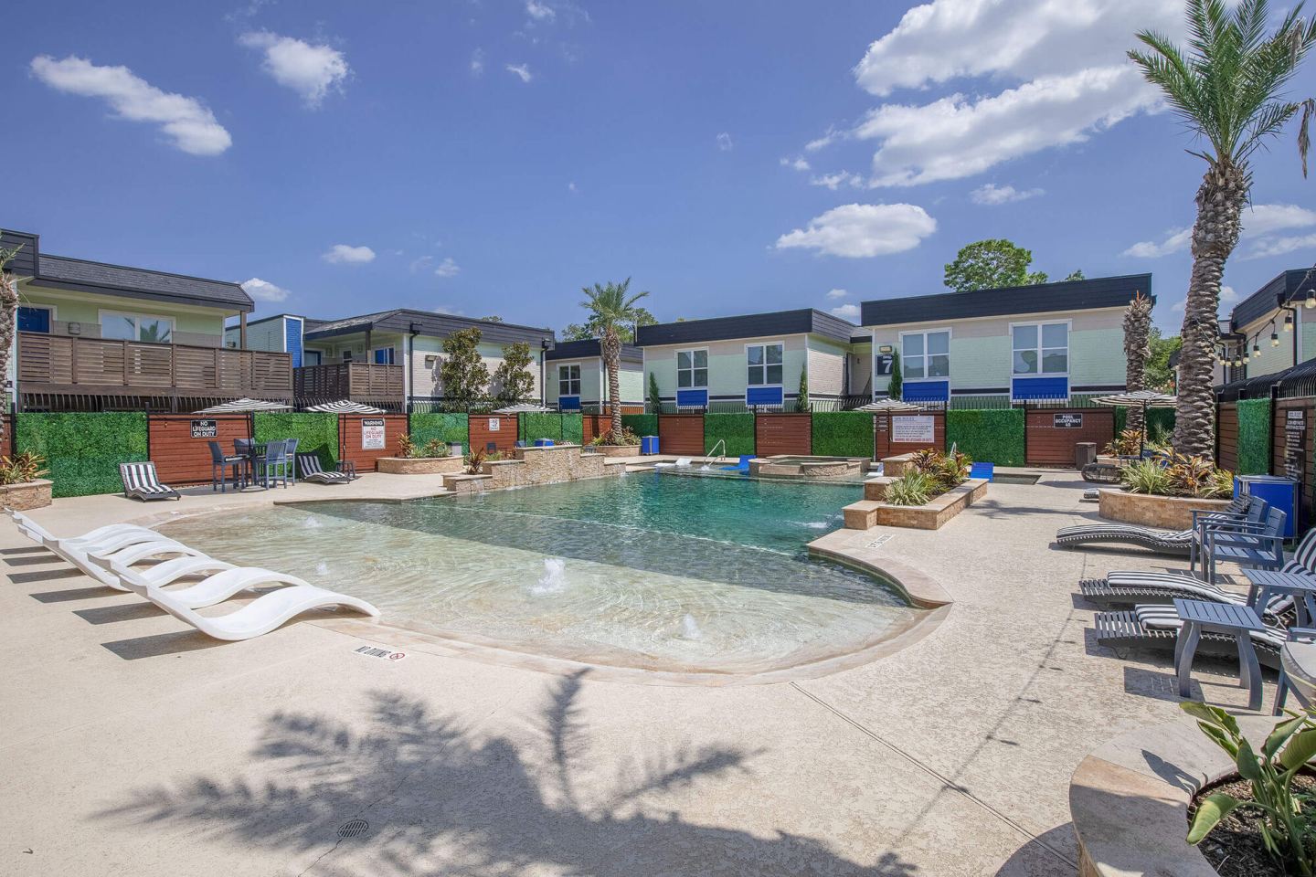 Dominion at Oak Forest Apartments Image 12