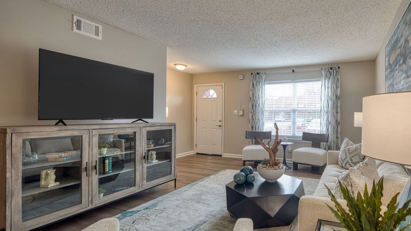 Holly Point Apartments Image 67