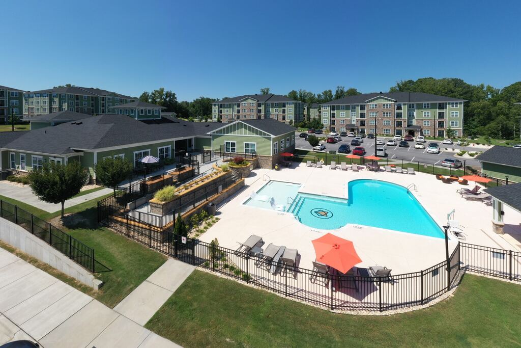 Affordable Housing - Luxury Apartments at Foxwood Image 4
