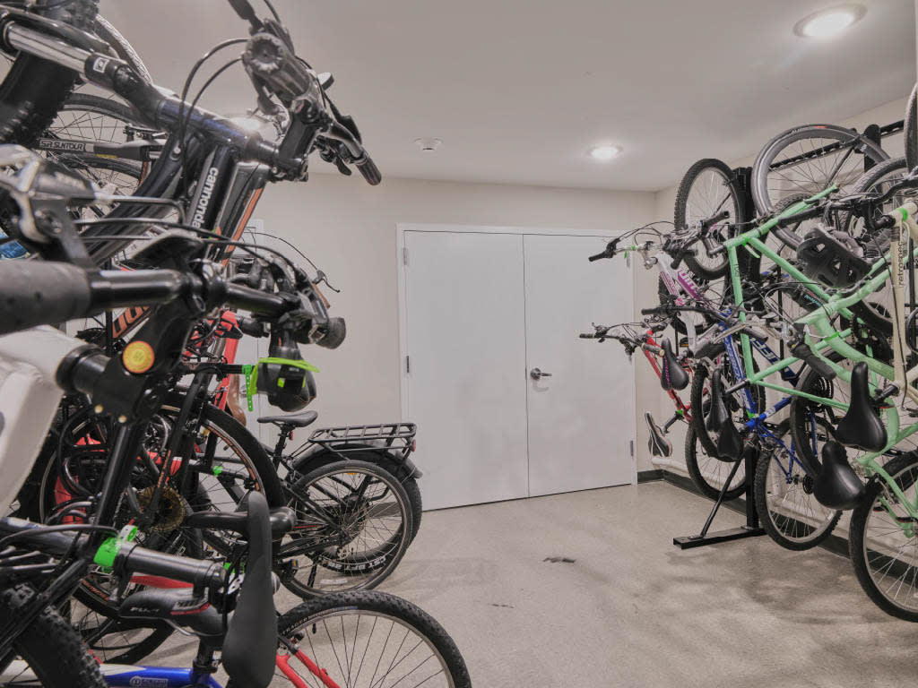 Pearl Pointe Apartments Image 39