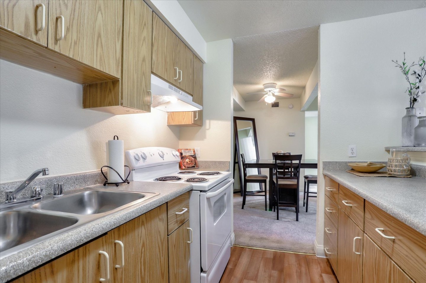Summer Entrada Apartments Image 7