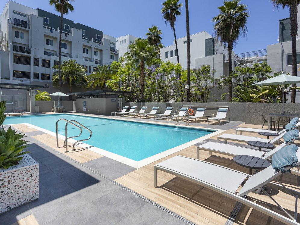 Avalon Woodland Hills Image 31