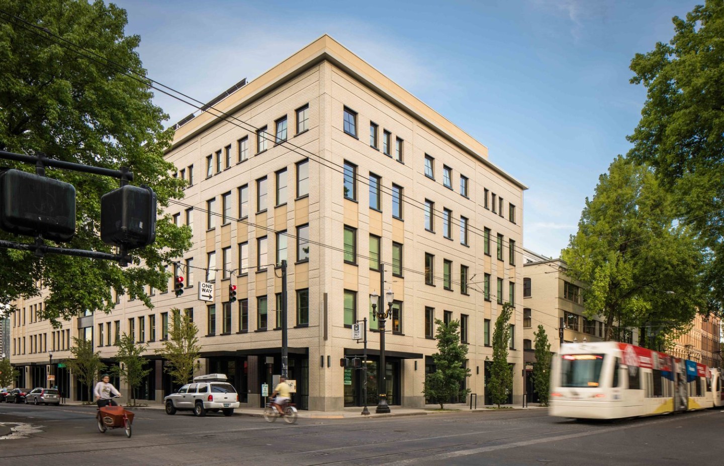 38 Davis Image 1