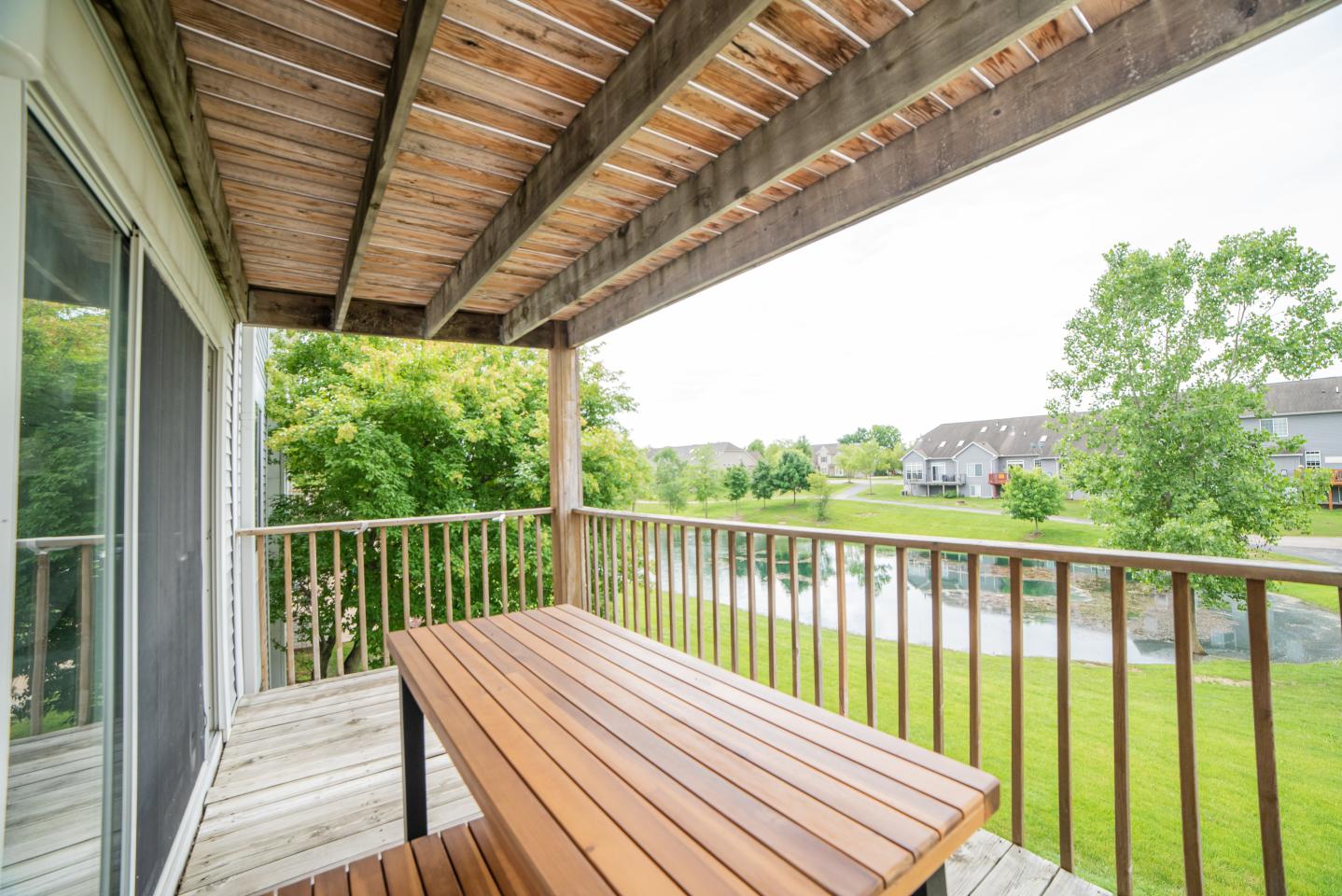 Cambridge Club Apartments Image 16
