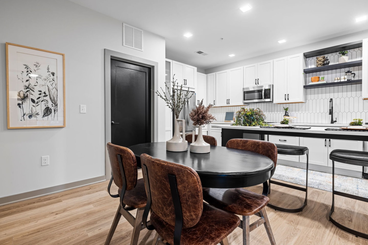 The Artreaux Apartments and Townhomes Image 4