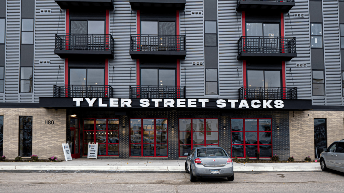 Tyler Street Stacks Image 103