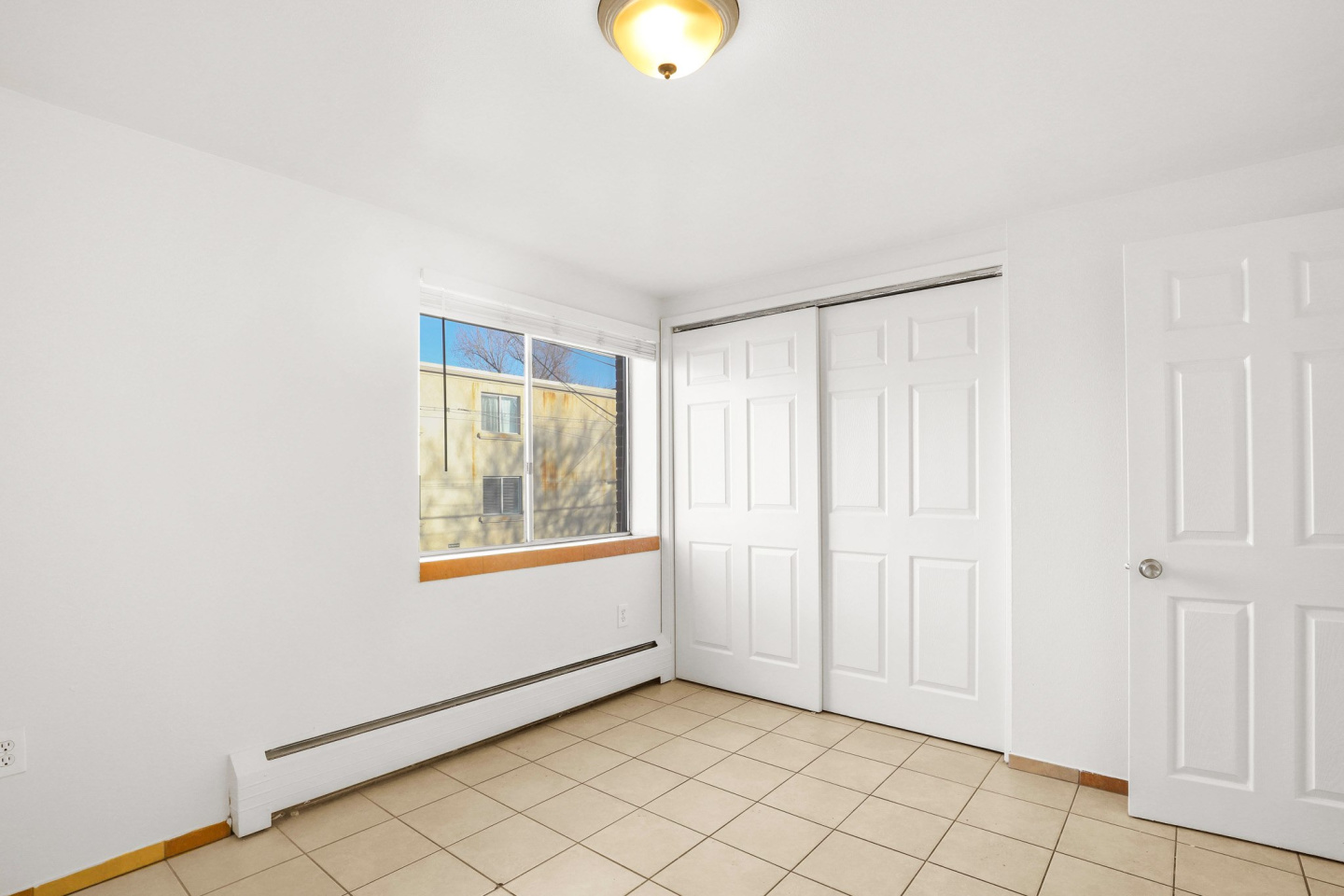 Camelot Apartments Image 16