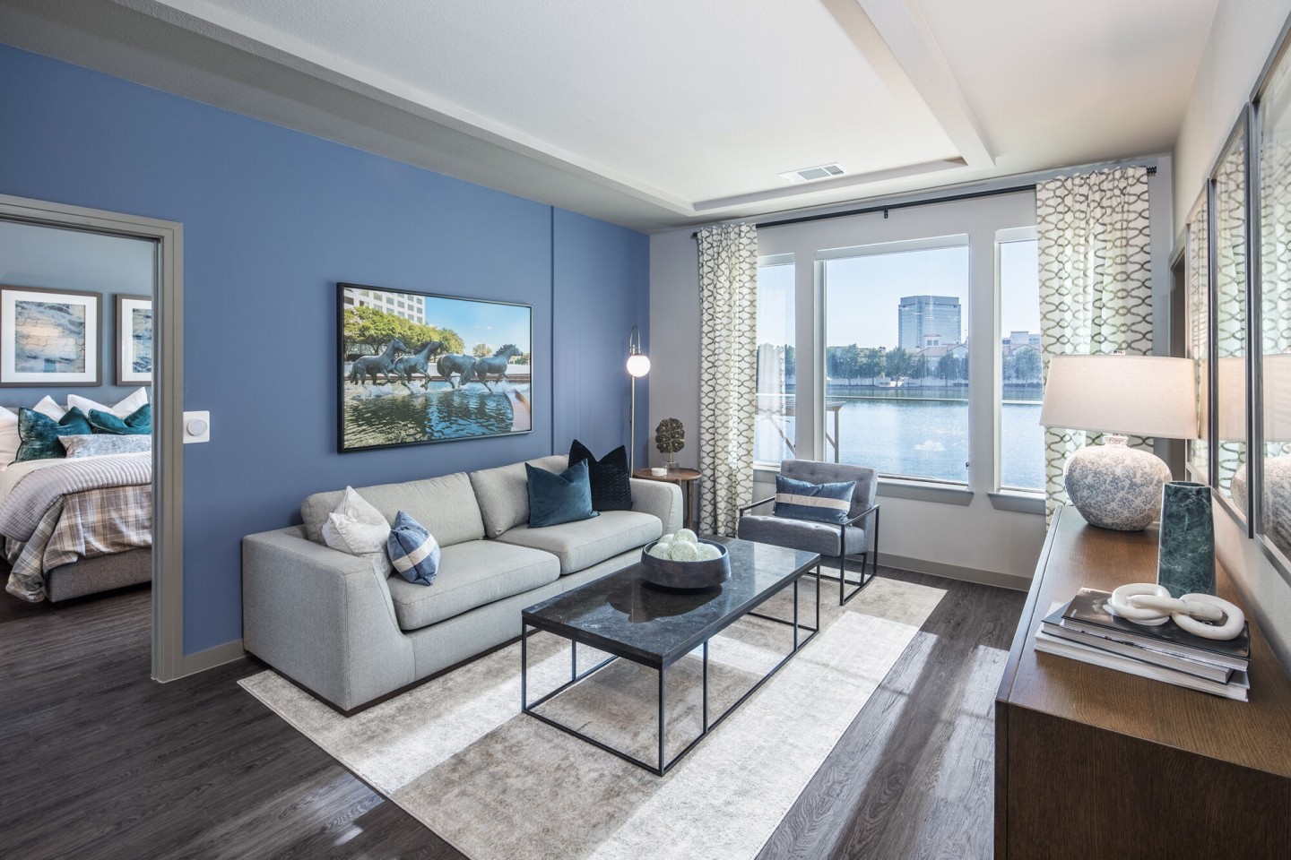 880 Lyn Image 54