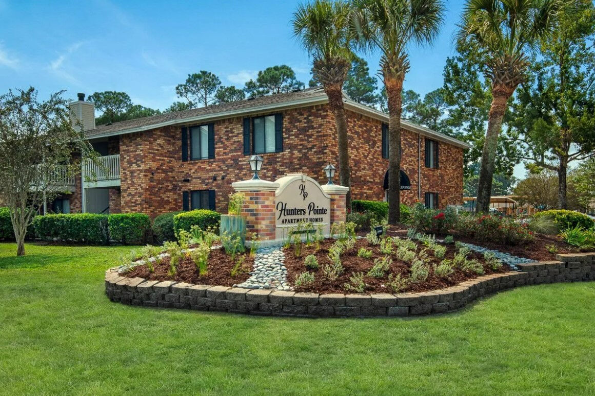 Hunters Pointe Image 1