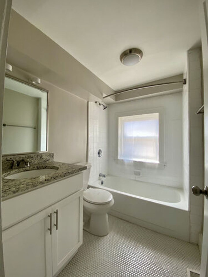 Highland Oaks Image 46