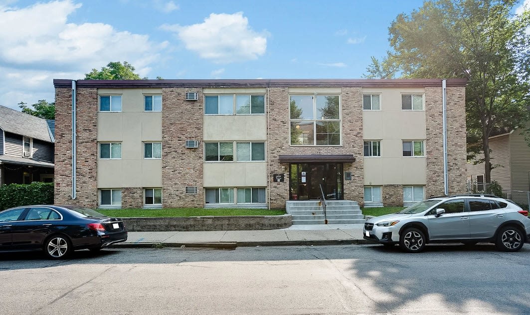 3033 Grand Ave S Image 1