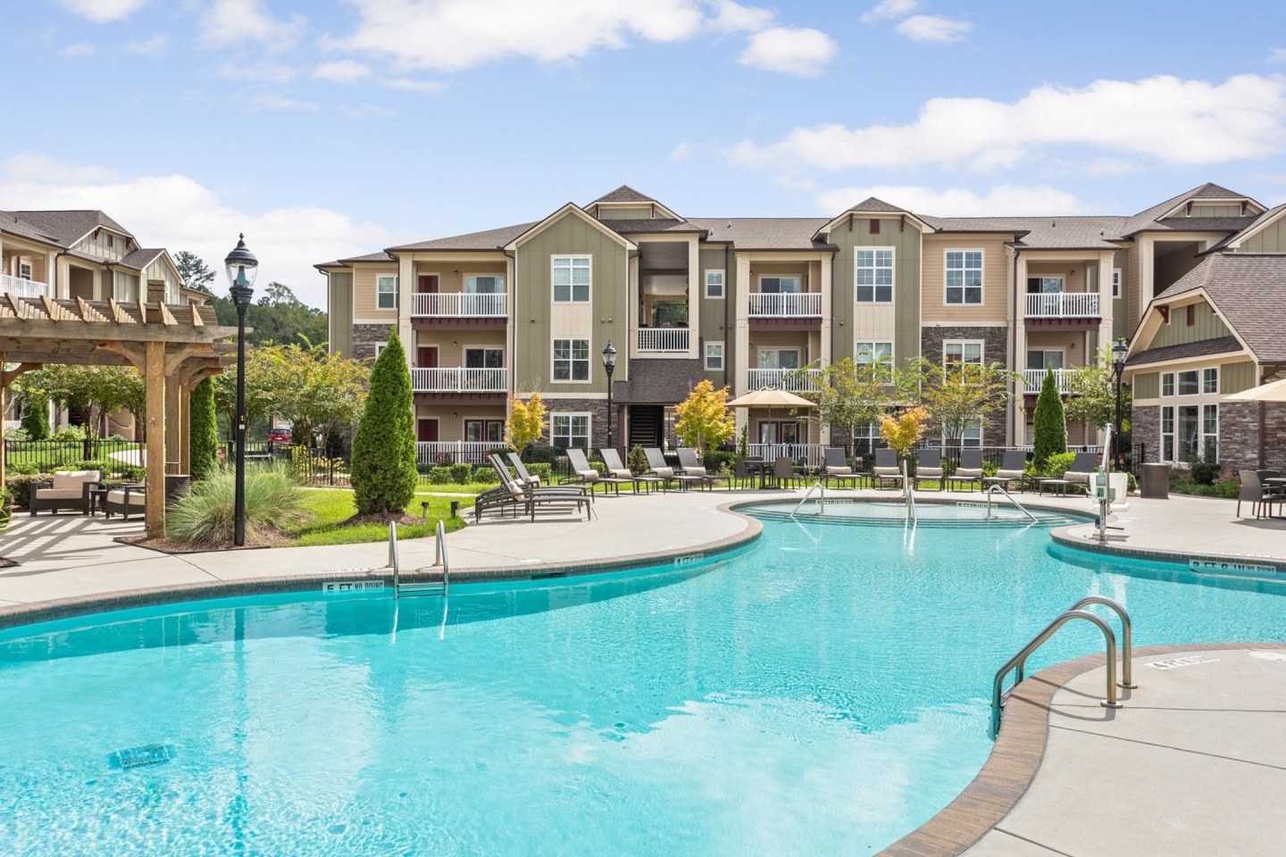 Aston Apartments Image 16