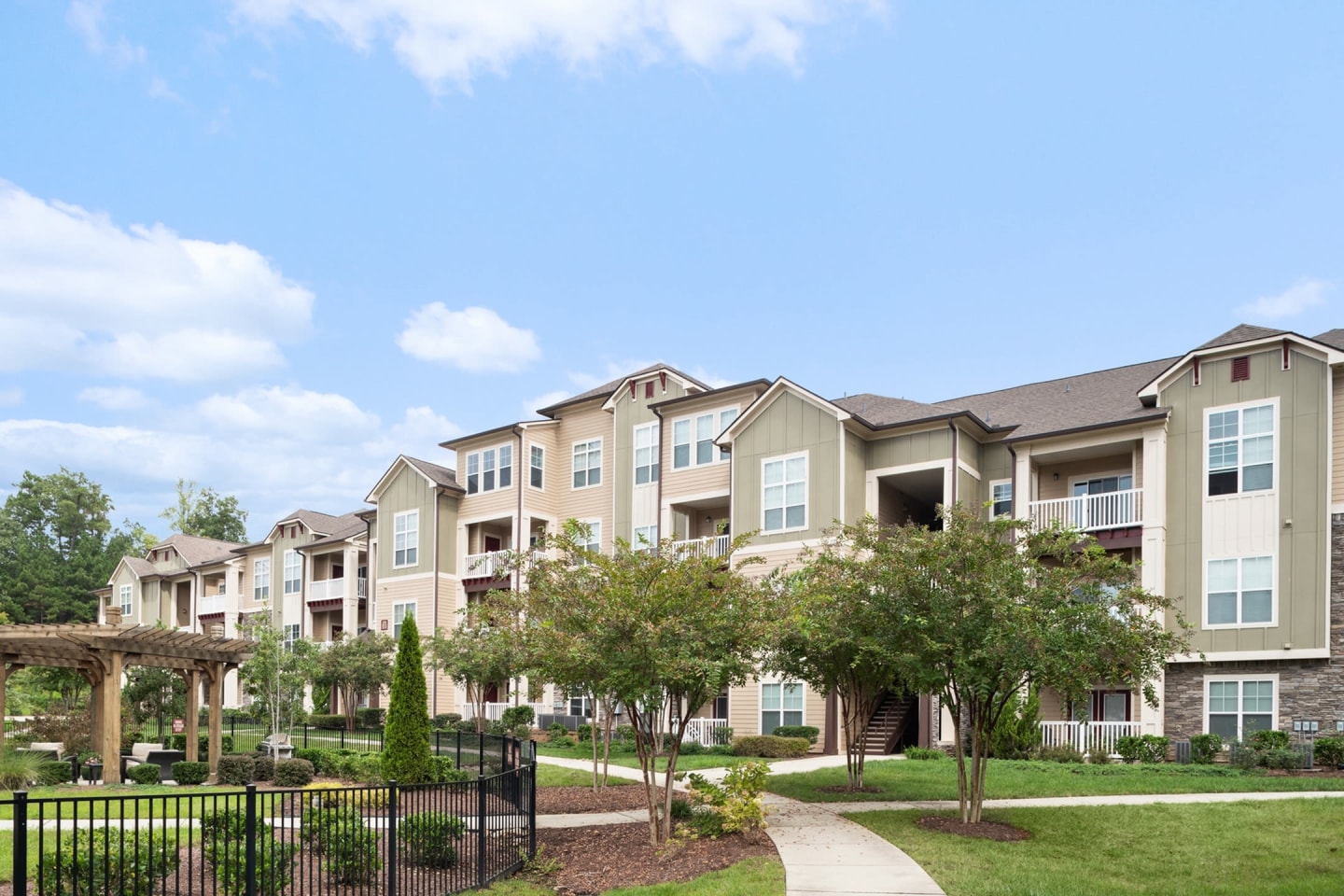 Aston Apartments Image 32