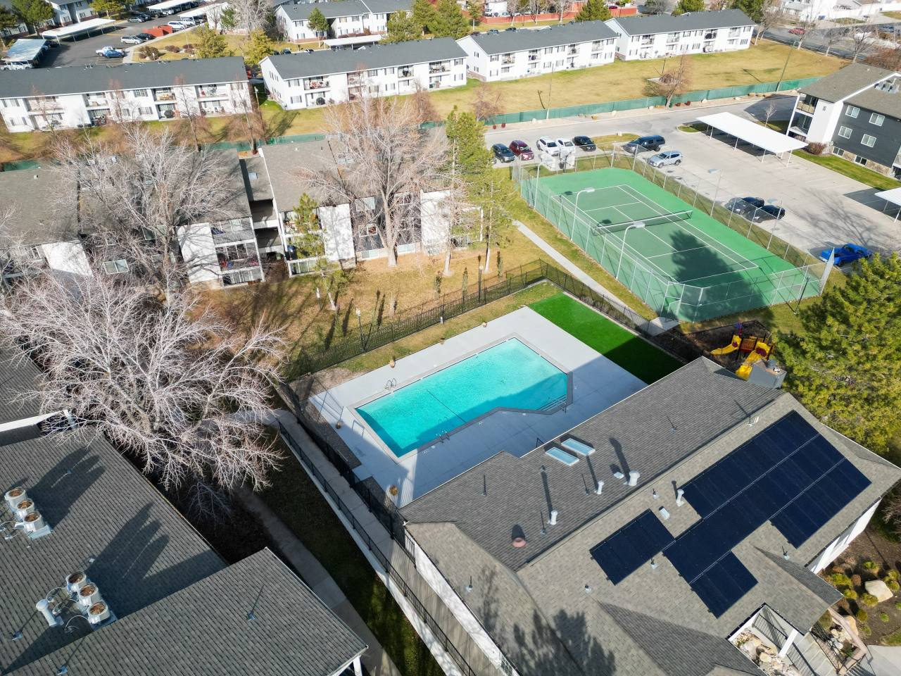 Crossroads Apartments Image 16