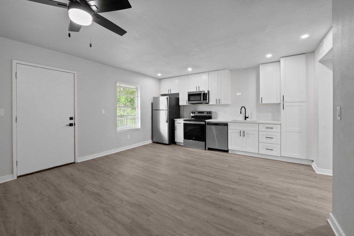 Sunset Heights Image 68