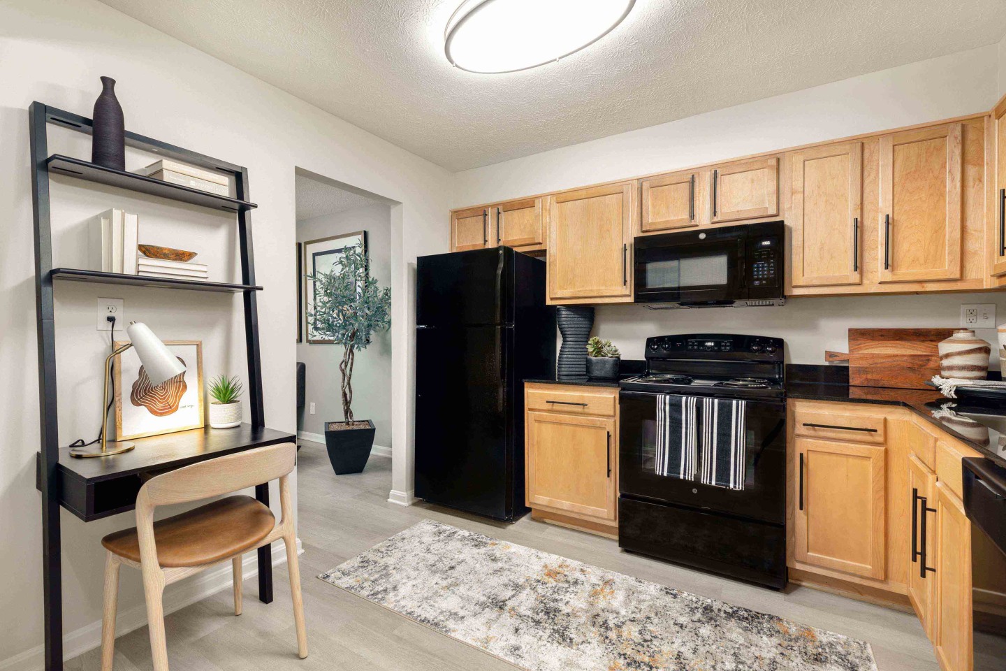 Plainview Apartments Image 3