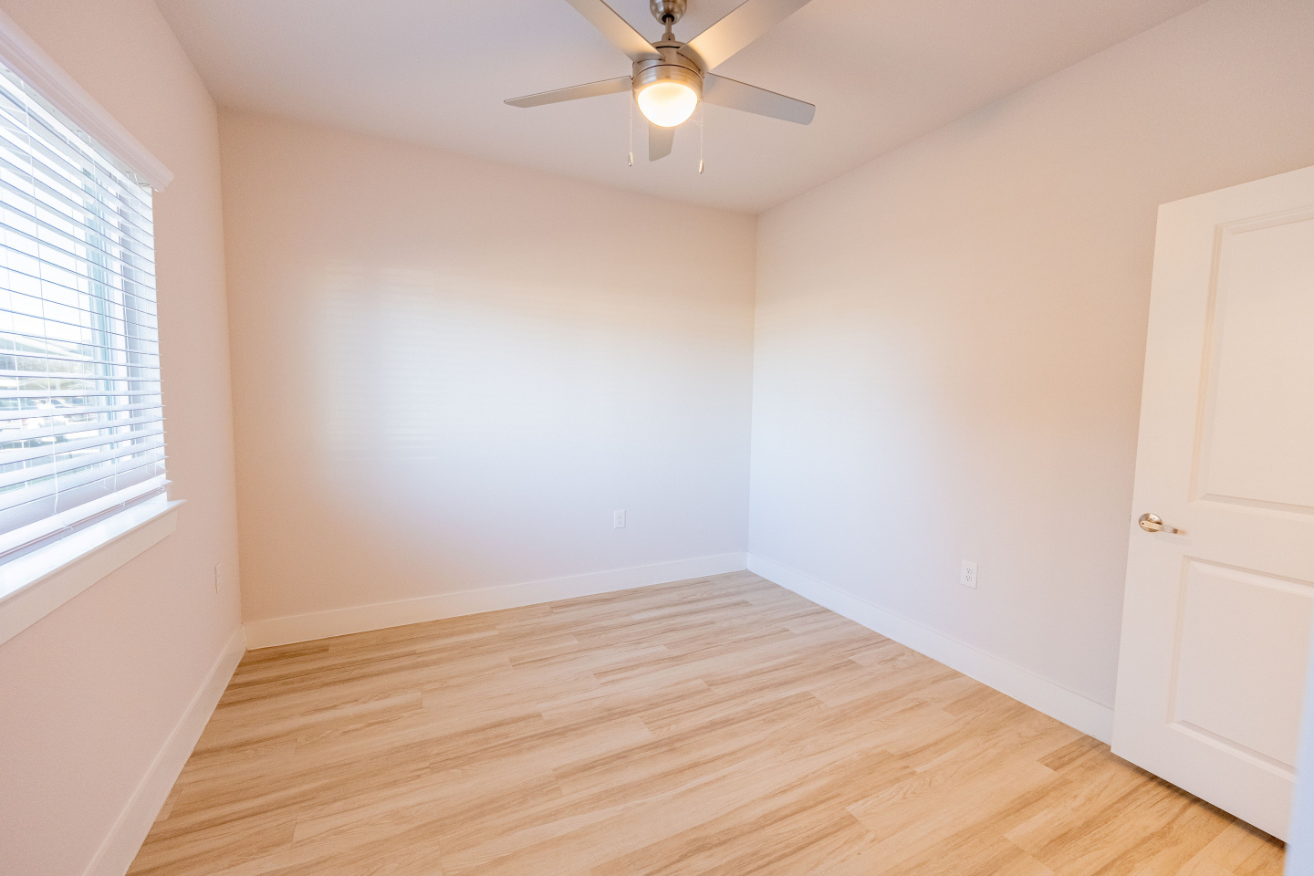 Ensign Apartments Image 5