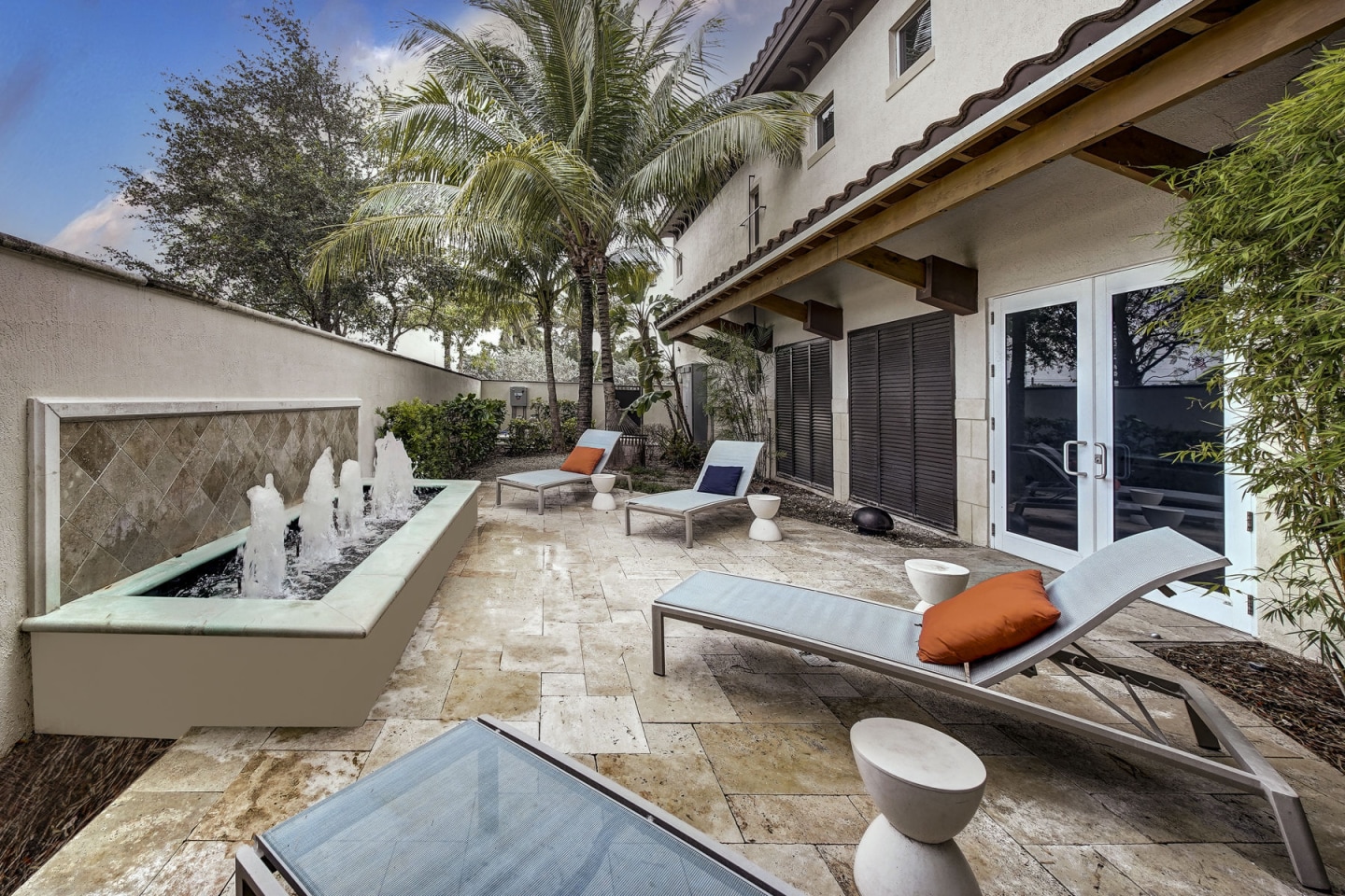Solle Davie Luxury Apartments Image 27