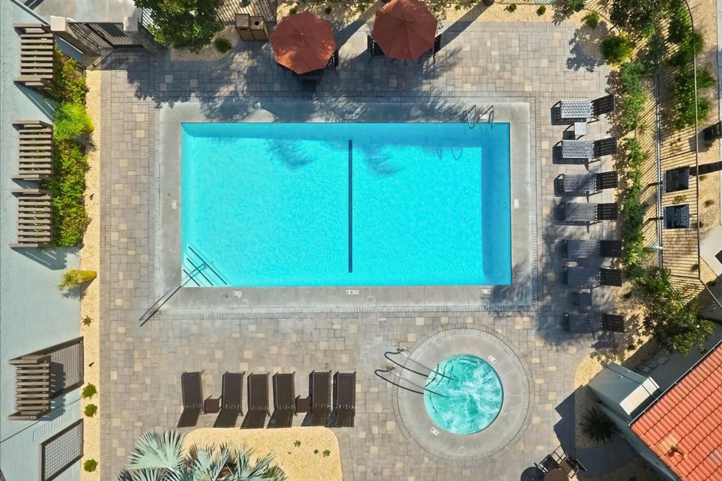 Corona Pointe Resort Image 58
