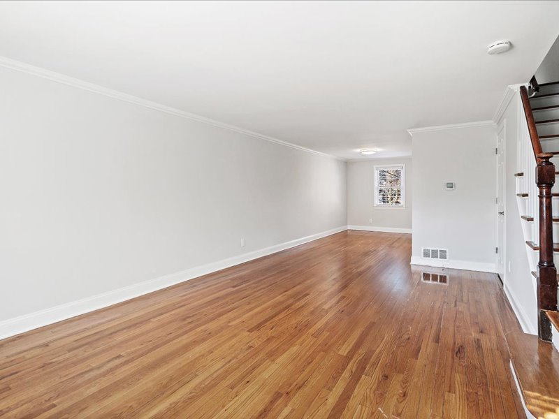 Spring Hill Apartments Image 32