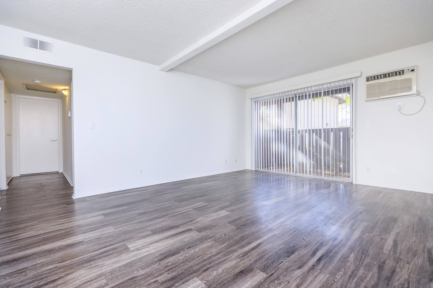 Country Hills Apartment Homes Image 38
