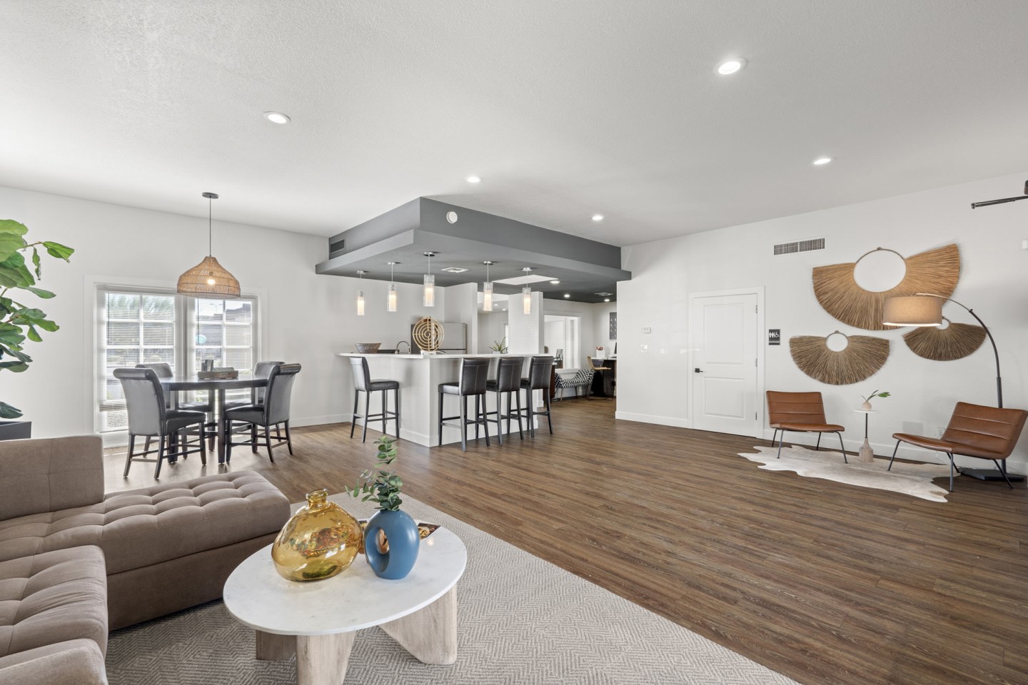Oakridge Apartments Image 6