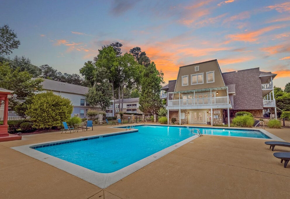 LaVista Crossing Apartments Image 1