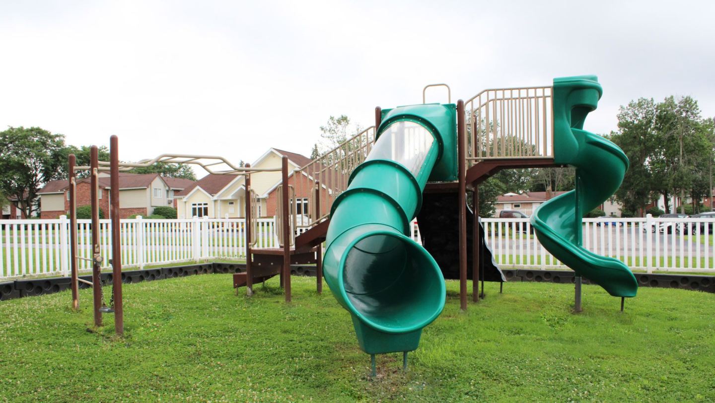 Highview Manor Apartments Image 34