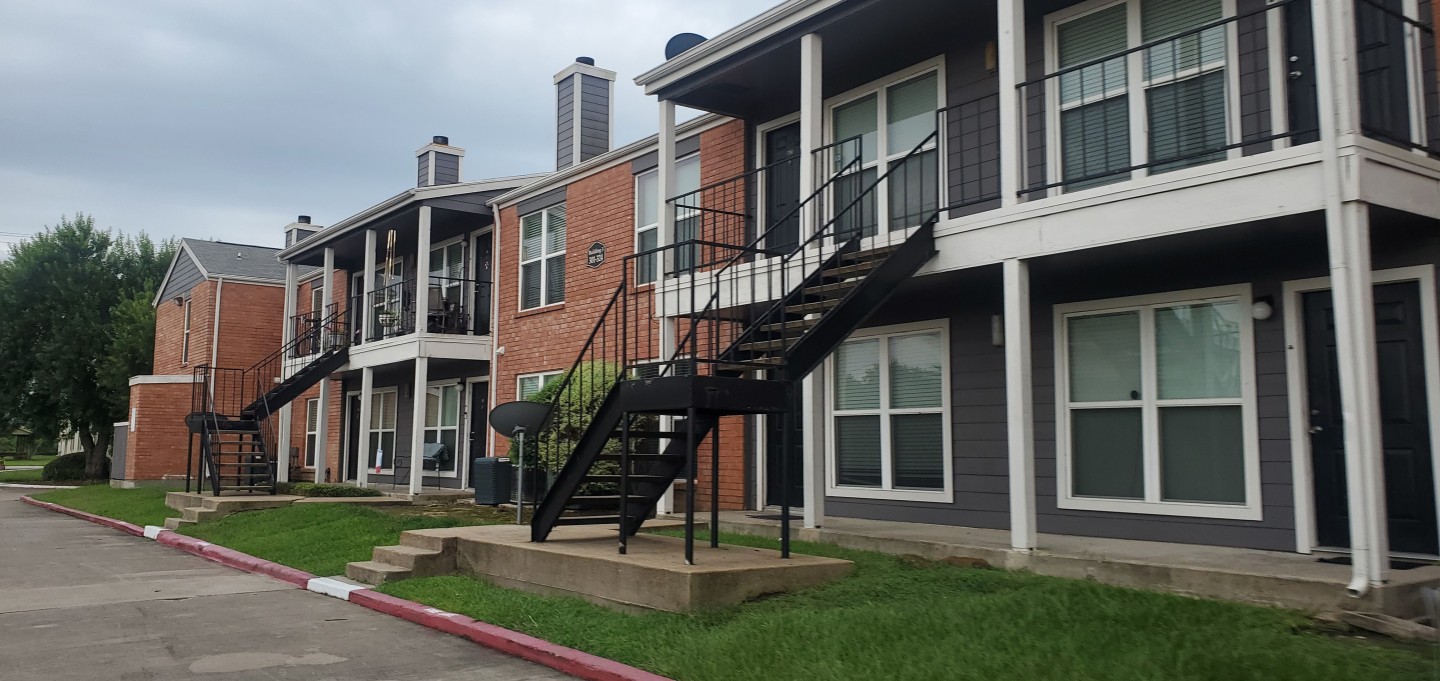 Riverway Apartment Homes Image 3
