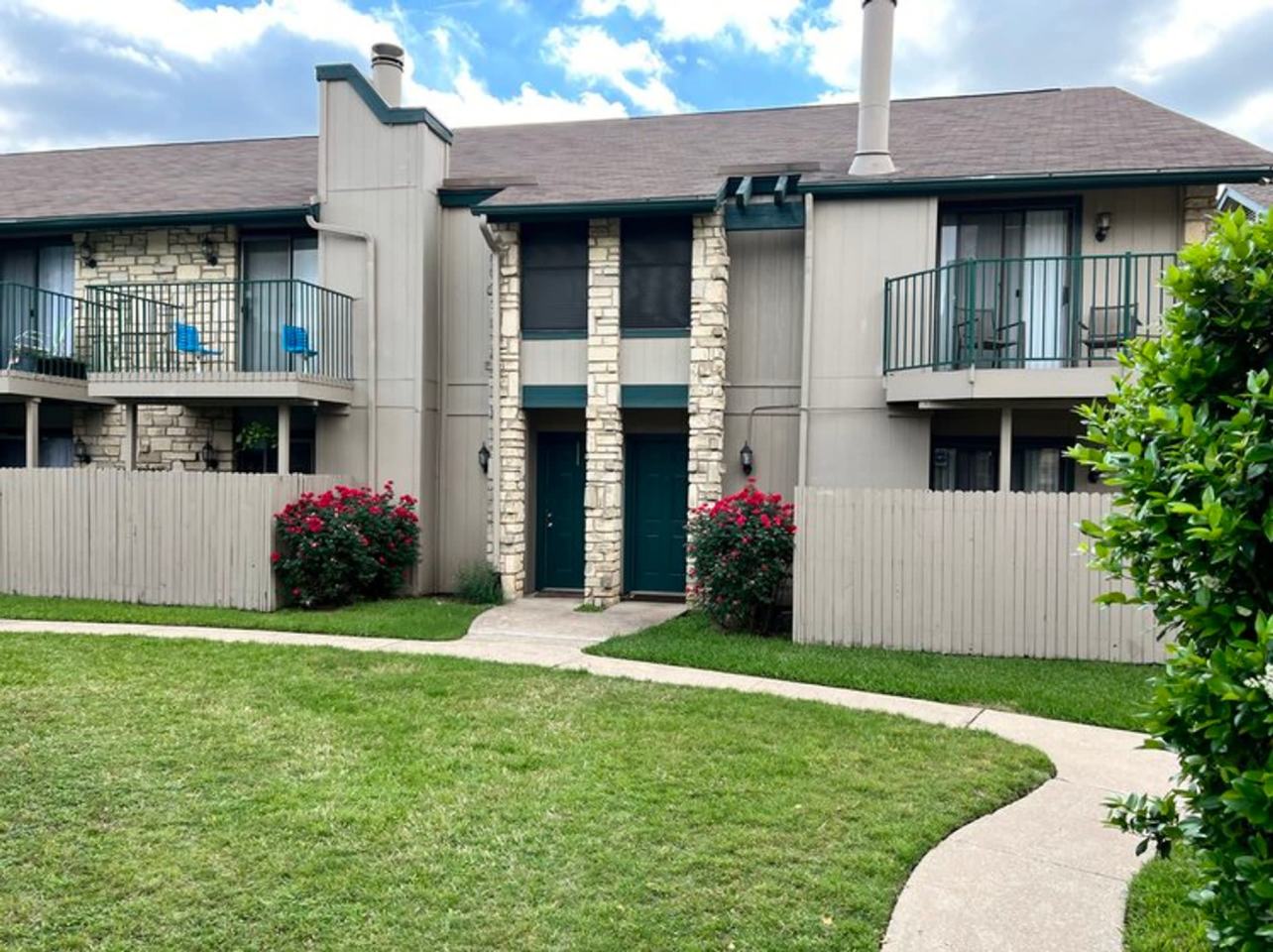 Woodwillow Townhomes Image 1