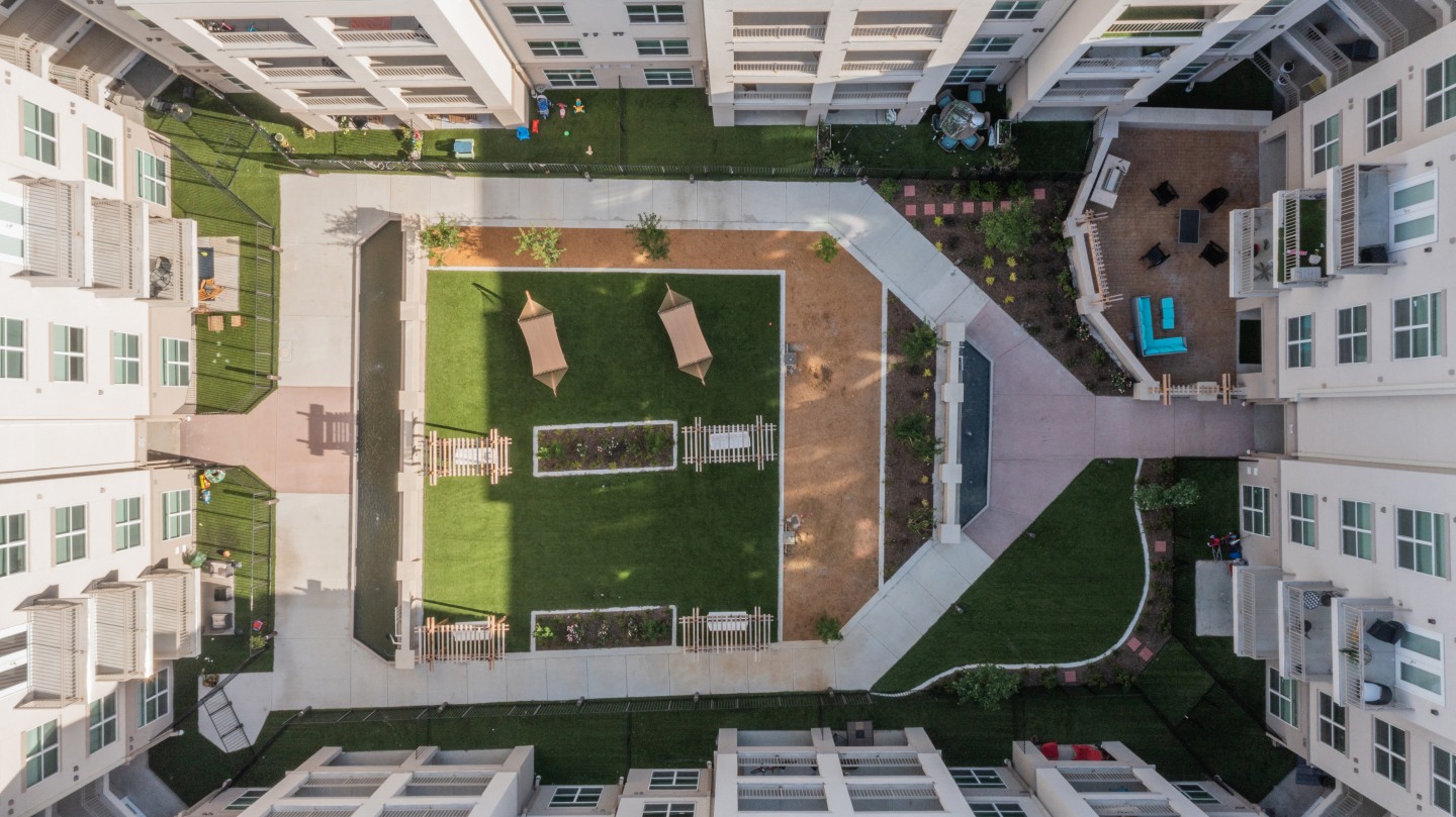 The Residences at 3000 Bardin Image 38