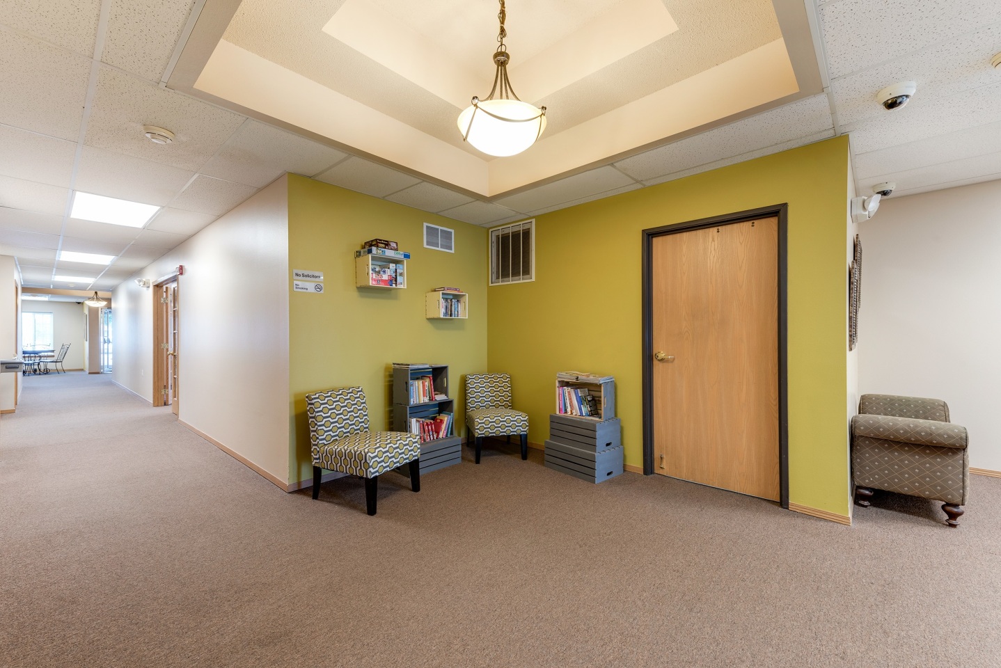 Platinum Valley Apartments Image 11
