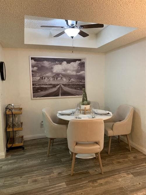 Tides on Twain Apartments Image 38