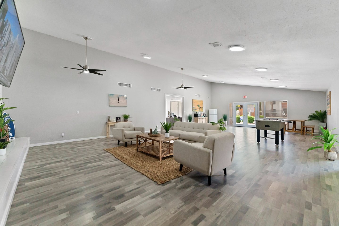 MadEry Apartments Image 6