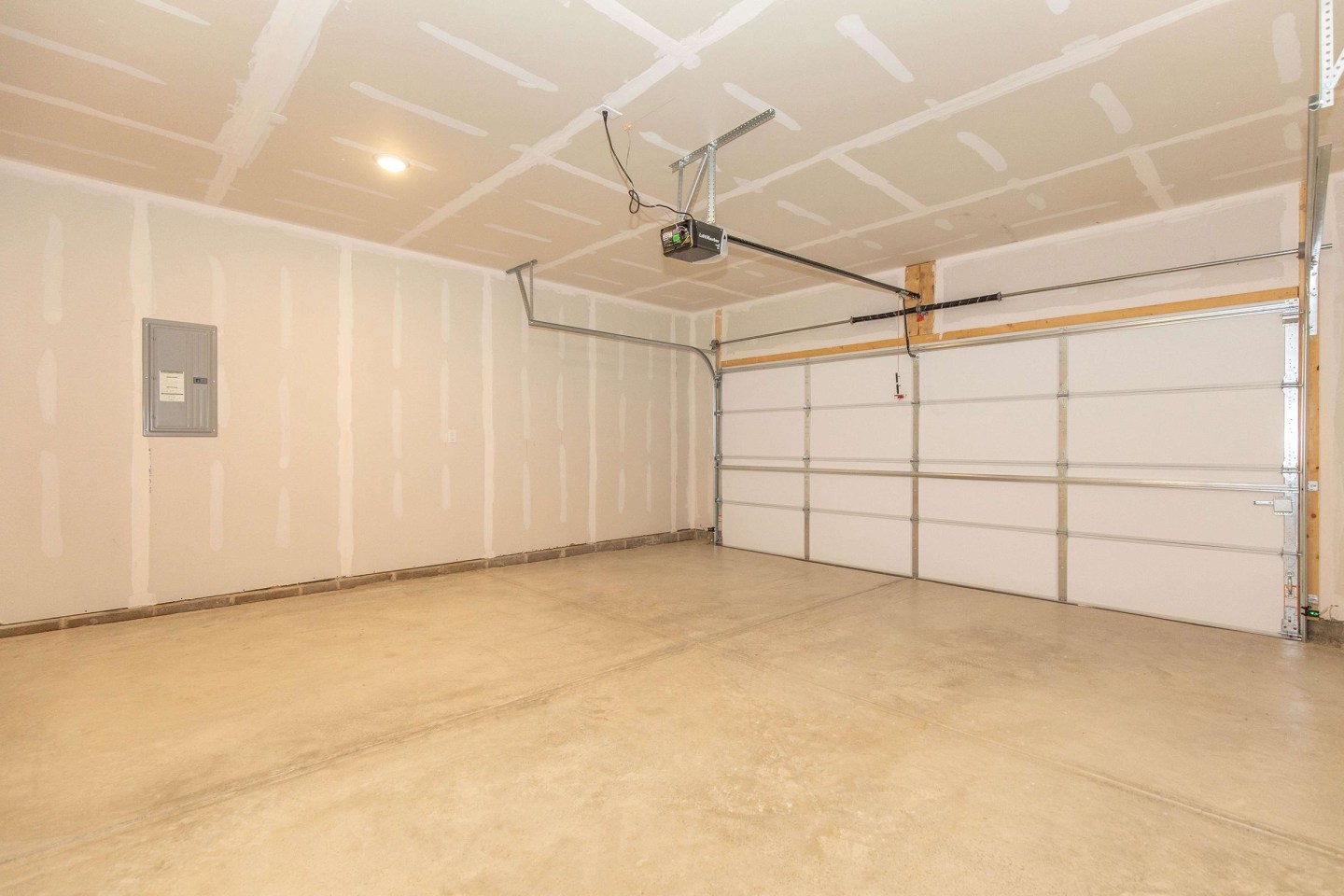 Avalon Bluffs Image 44