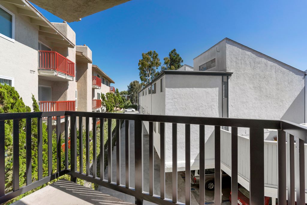 Parkway Terrace Image 6