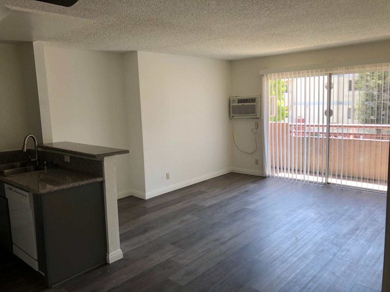 810 S Fedora St Image 4