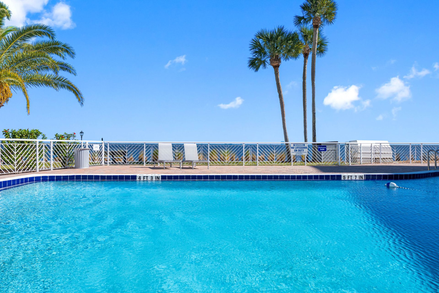 Dream Space Coast Image 13