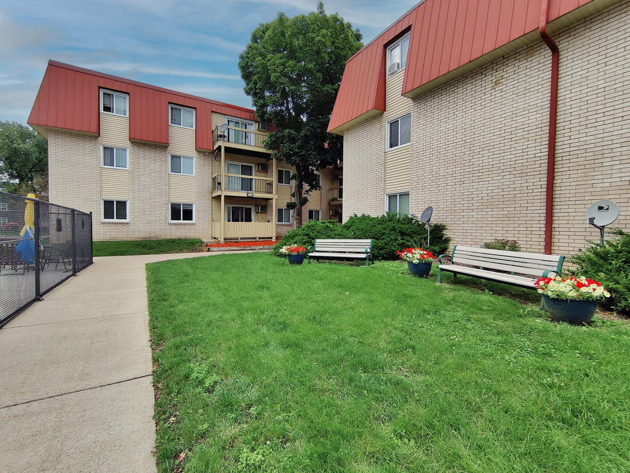 Lamplighter Village Image 19
